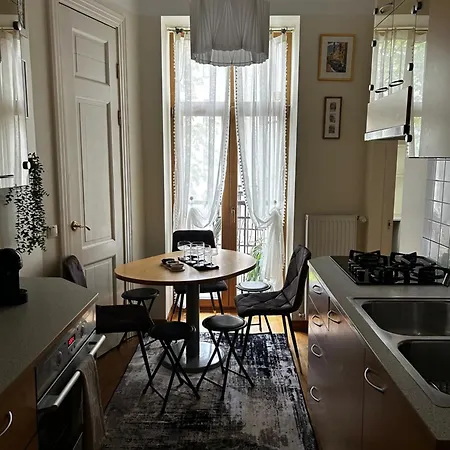 Apartment Boutique 4-bedroom Flat