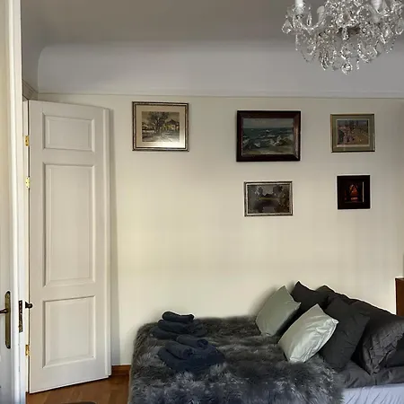 Boutique 4-bedroom Flat * Riga