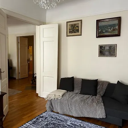 Boutique 4-bedroom Flat *