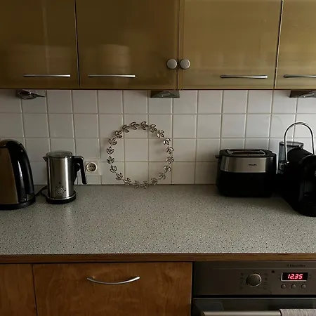 Boutique 4-bedroom Flat Lägenhet