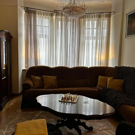 Boutique 4-bedroom Flat